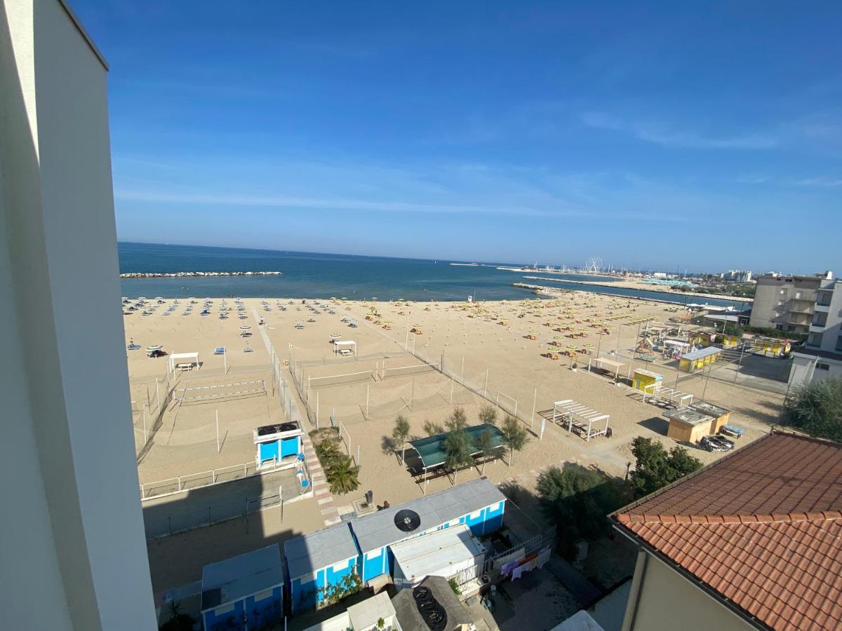 Hotel Caesar Paladium Rimini Bagian luar foto
