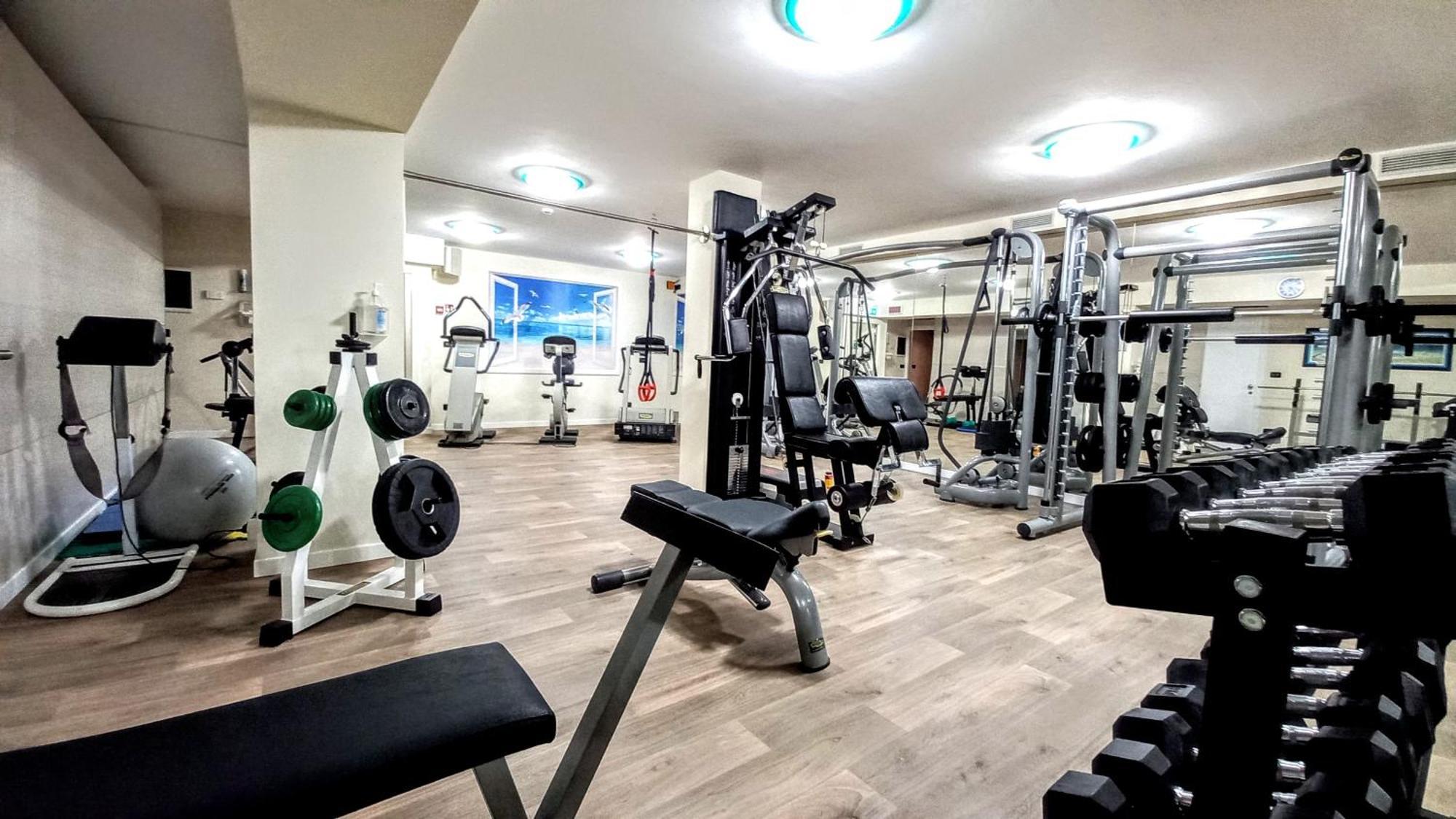 Hotel Caesar Paladium Rimini Bagian luar foto
