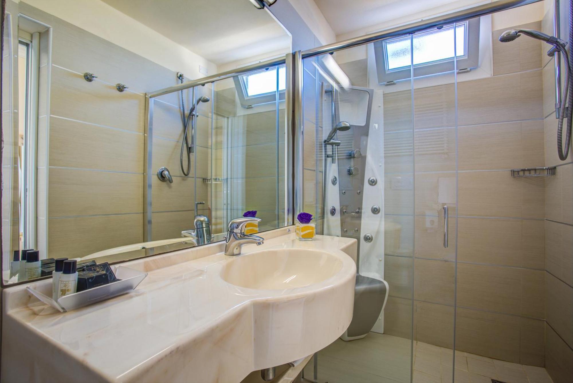 Hotel Caesar Paladium Rimini Ruang foto
