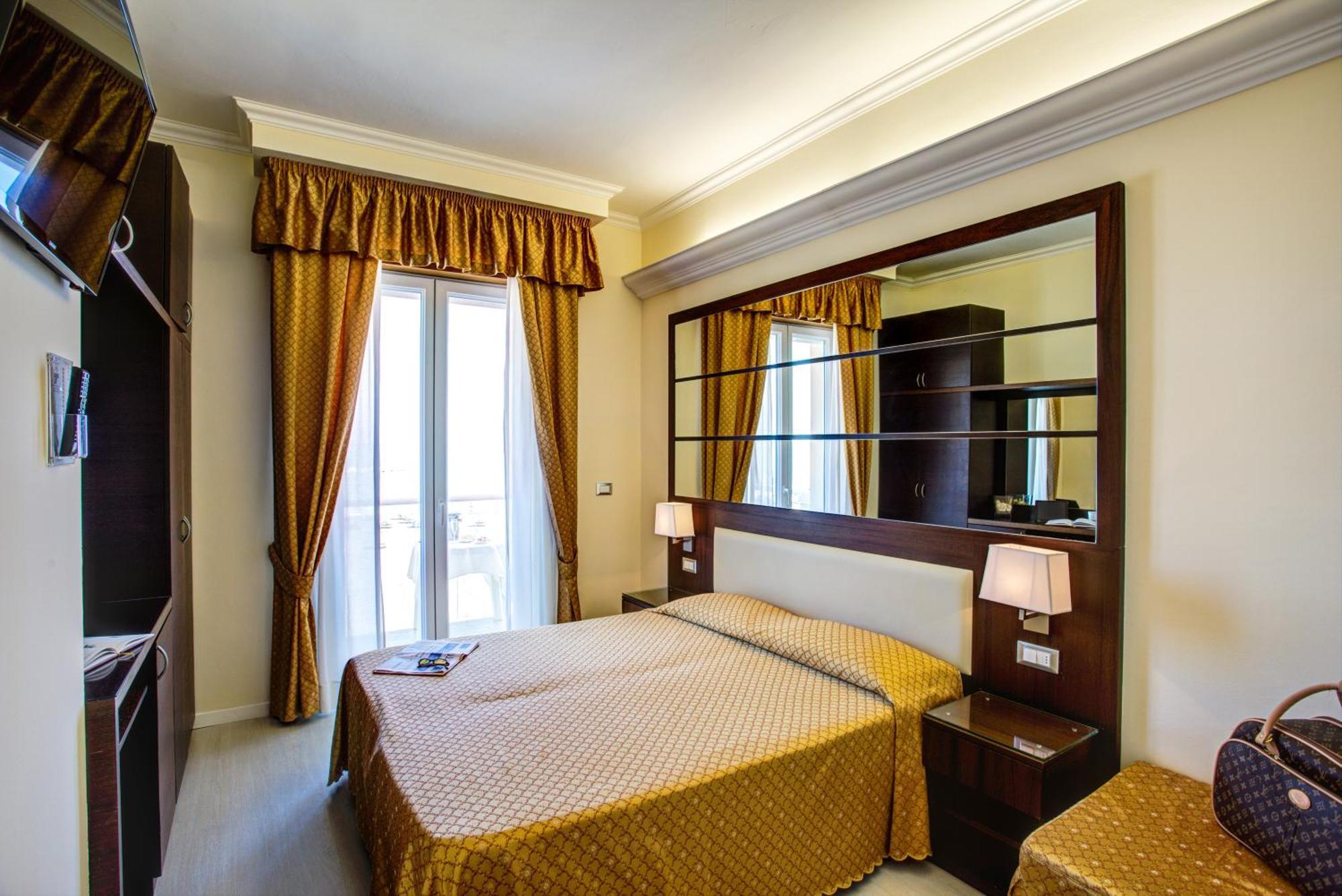 Hotel Caesar Paladium Rimini Ruang foto